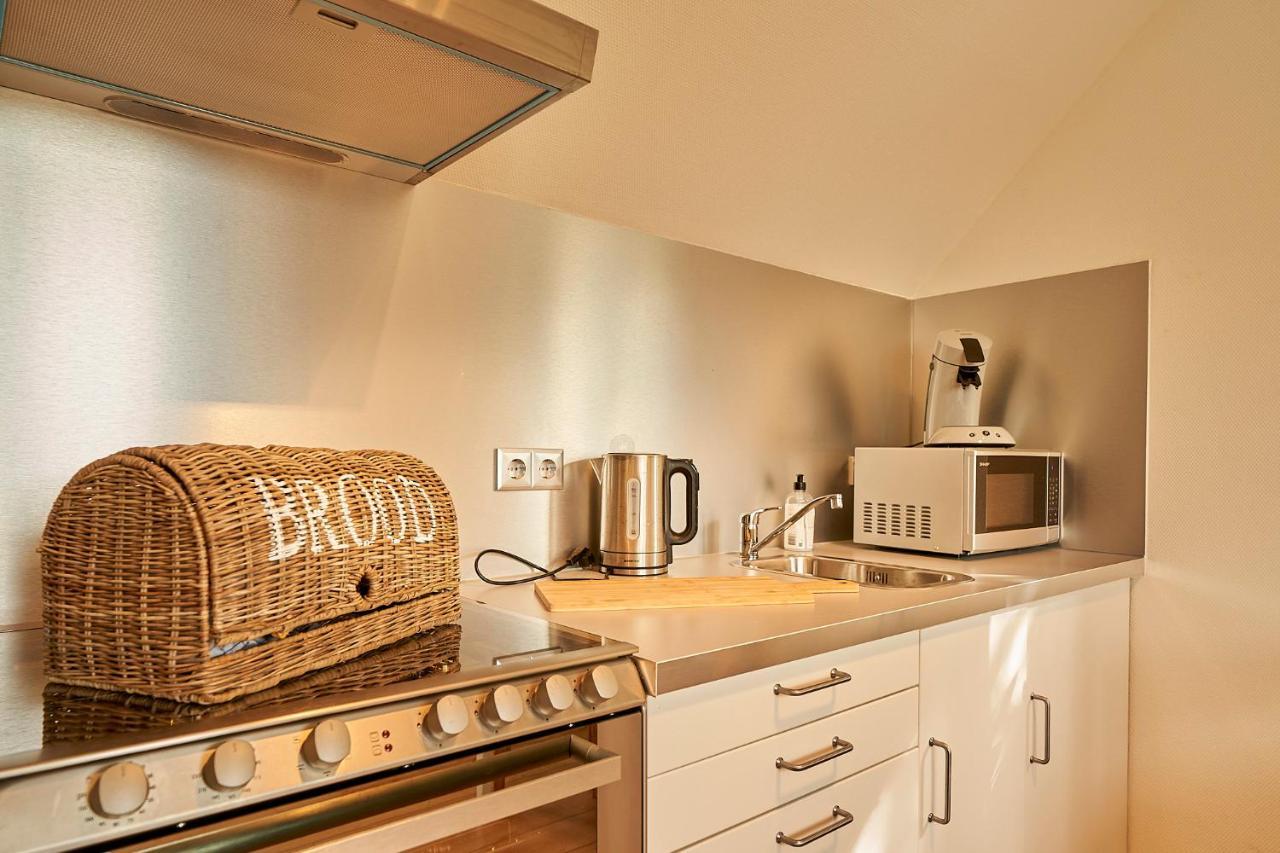 B B Huize Hooijer Bed & Breakfast Беекберген Екстериор снимка